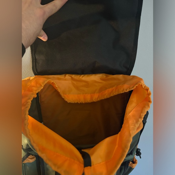 Lunkerhunt Fishing Backpack - Picture 3 of 6